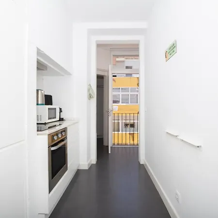 Апартаменты Comfortable 3br Flat By Perfect Getaway Лиссабон
